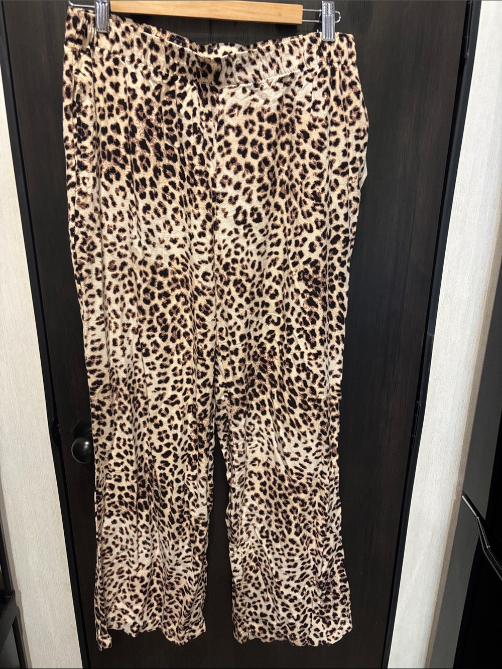 Sincerely Jules Leopard Print Wide Leg Pants - Beige Brown size L